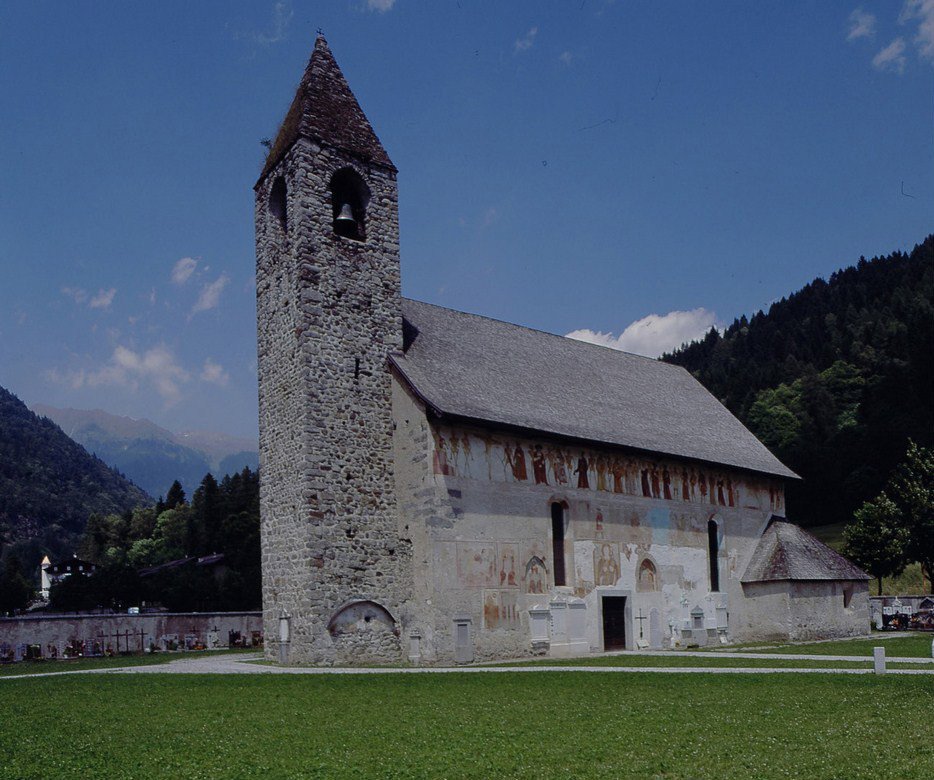 Gréja San Waspada - Pinzolo | Secret World Trip Planner