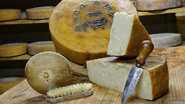 Silter, PDO cheese - Ponte di Legno | Secret World Trip Planner