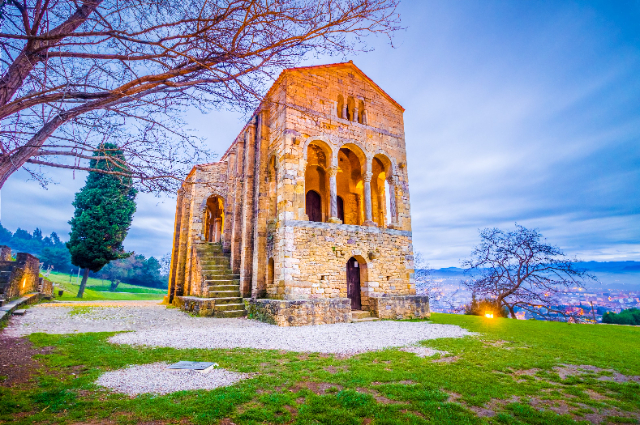 Chiesa di Santa María del Naranco - Oviedo | Secret World Trip Planner