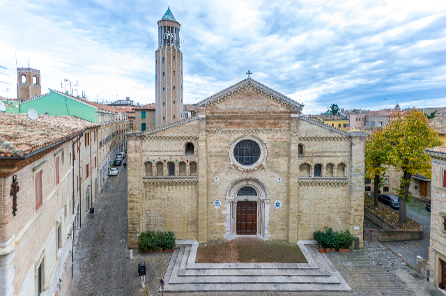 Catedral de Santa María de la Asunción - Fano | Secret World Trip Planner