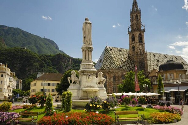 L'Assomption de la cathédrale Notre-Dame de Bolzano - Bolzano | Secret World Trip Planner