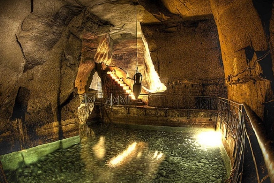 Napoli Sotterranea (Neapolské Podzemí) - Napoli | Secret World Trip Planner