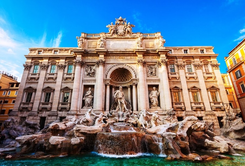 La fontaine de Trévi et la Dolce Vita de Fellini - Roma | Secret World Trip Planner