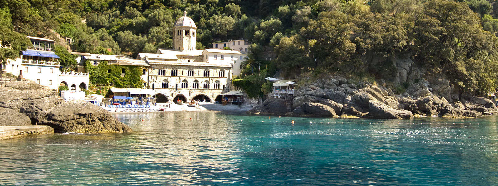 Abdij van San Fruttuoso di Capodimonte | Secret World Trip Planner