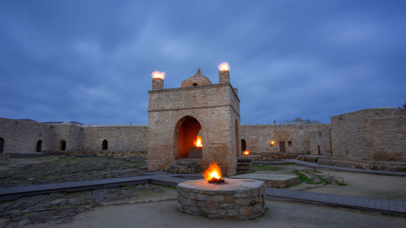 Ateshgah, der Feuertempel von Baku - Tazeh Kand-e-Nosrat Abad | Secret World Trip Planner