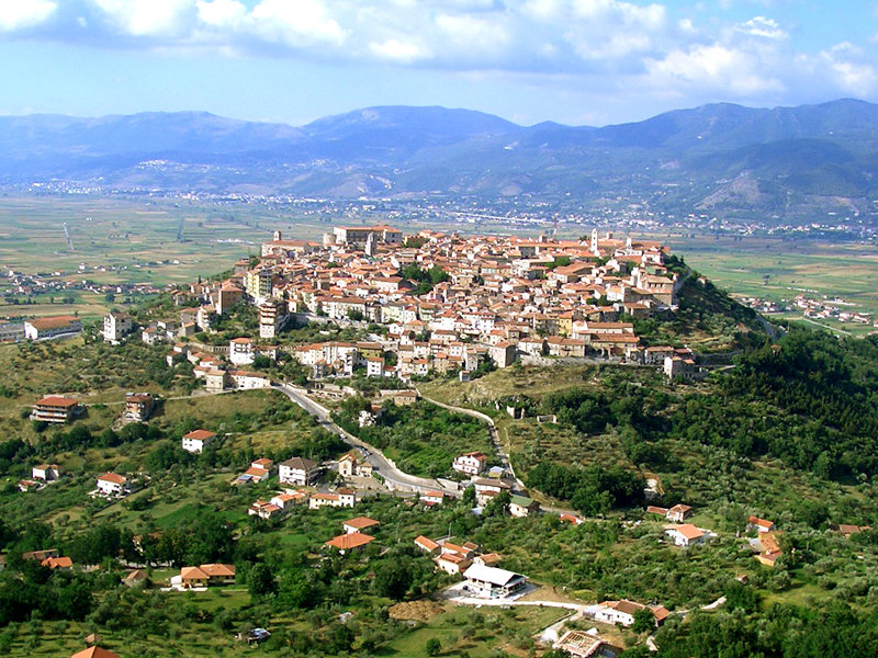 Dorf Teggiano - Teggiano | Secret World Trip Planner