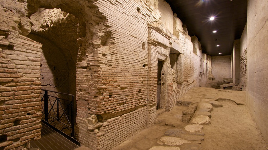 San Lorenzo Maggiore - Napoli | Secret World Trip Planner
