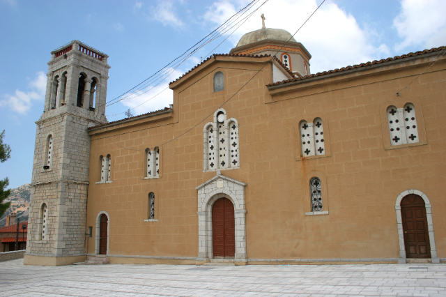 L'église d'Agios Georgios à Arachova - Arachova | Secret World Trip Planner