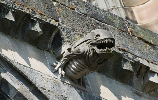 Paisley et les Gargouilles - Abbey Cl | Secret World Trip Planner