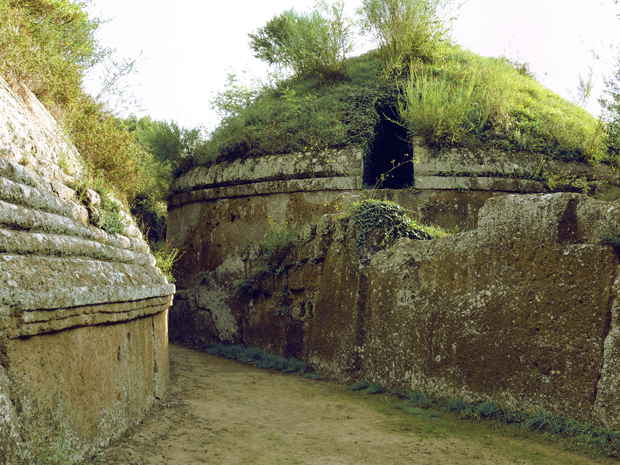 മോണ്ടെറോസി നെക്രോപോളിസ് - Tarquinia | Secret World Trip Planner