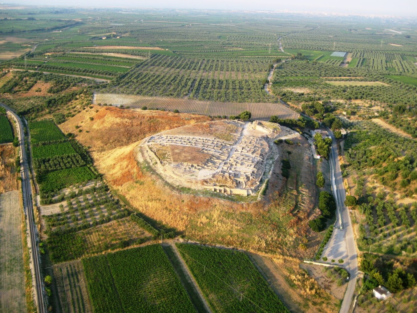Antiquarium and archaeological area of Canne della Battaglia — SP142