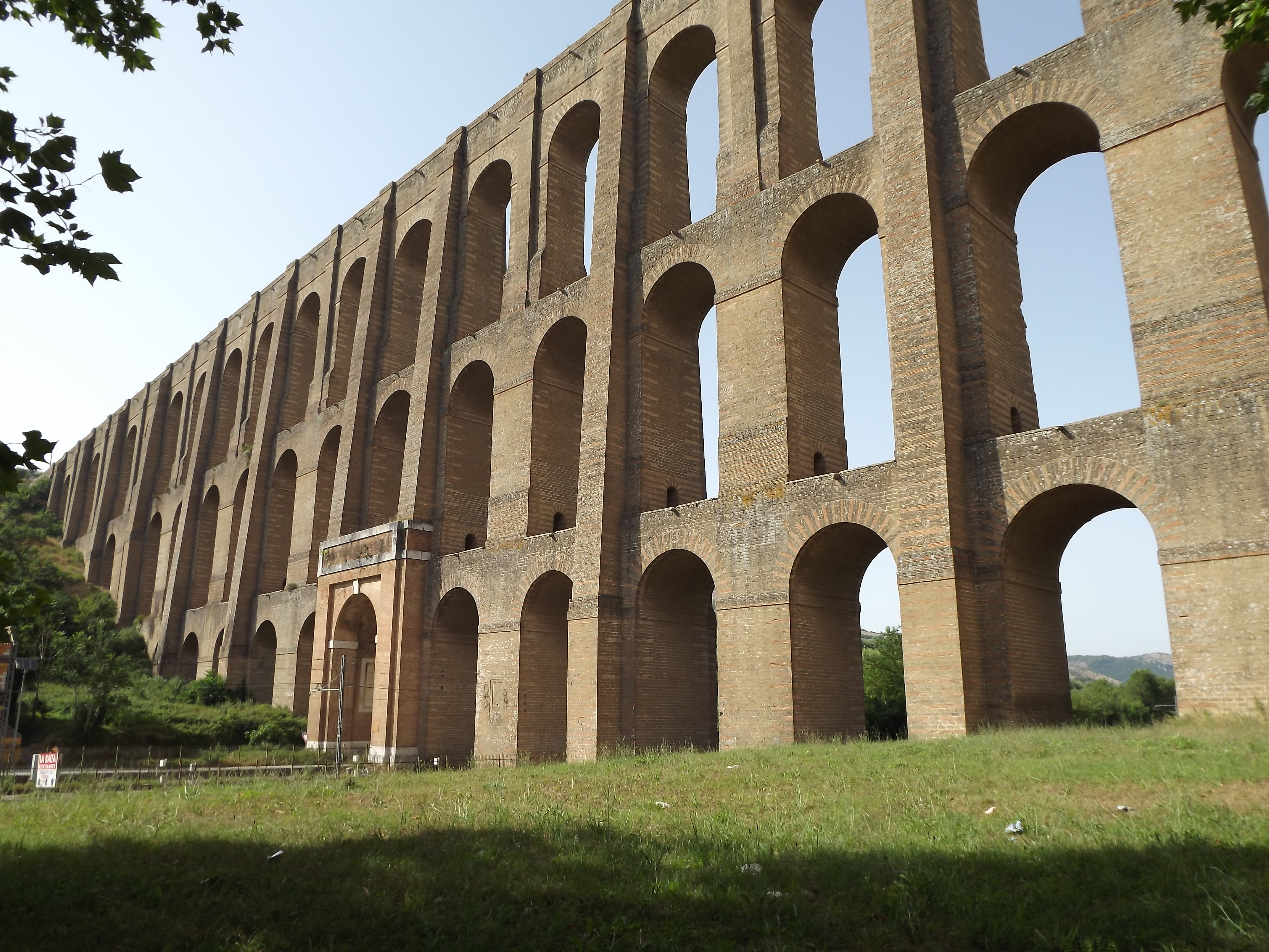 Carolino Aqueduct - Valle di Maddaloni | Secret World Trip Planner