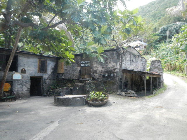 Distillerie Callwood - Cane Garden Bay | Secret World Trip Planner