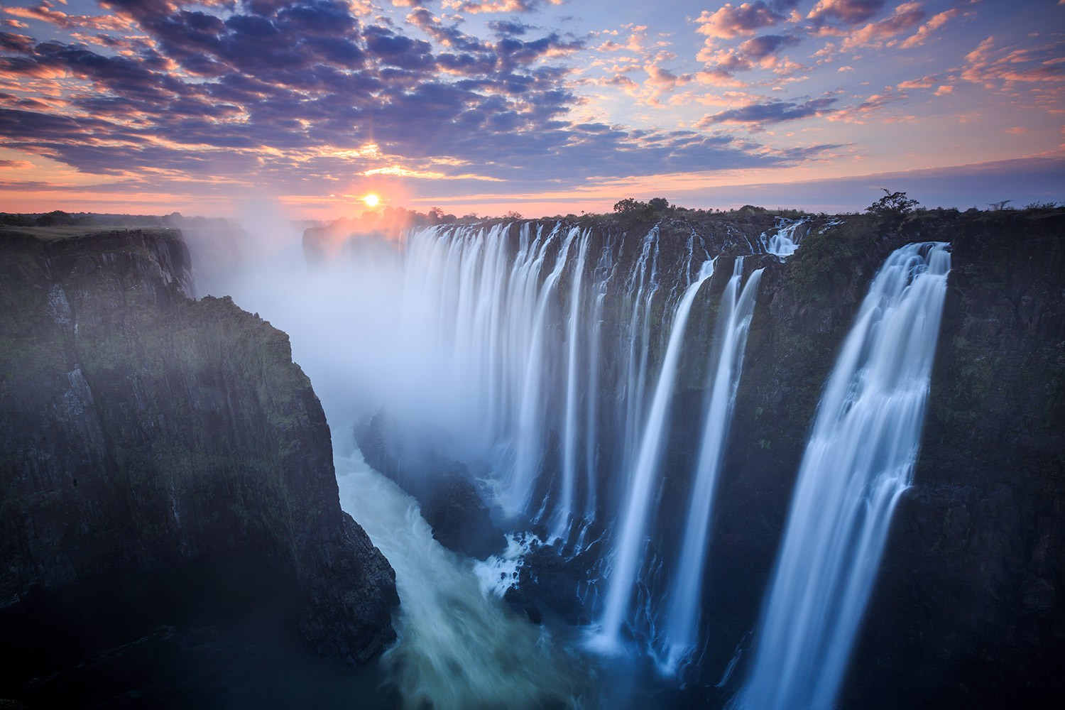 La magie des chutes Victoria - Livingstone | Secret World Trip Planner