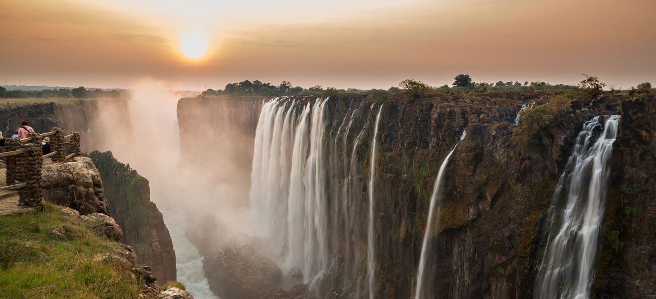 La magie des chutes Victoria - Livingstone | Secret World Trip Planner