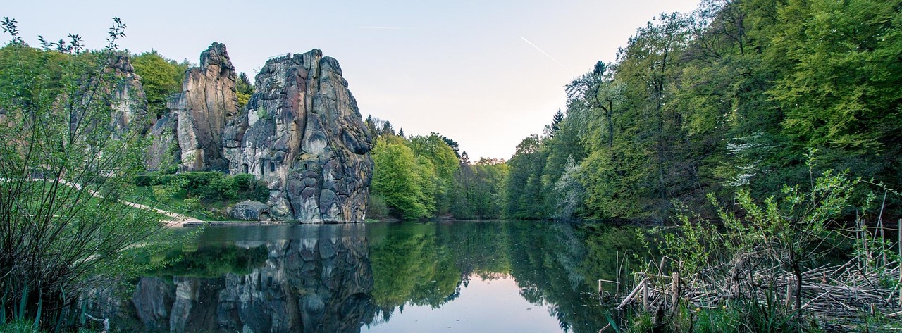 Externsteine:Les pierres d'étoile de Lippe - Horn-Bad Meinberg | Secret World Trip Planner
