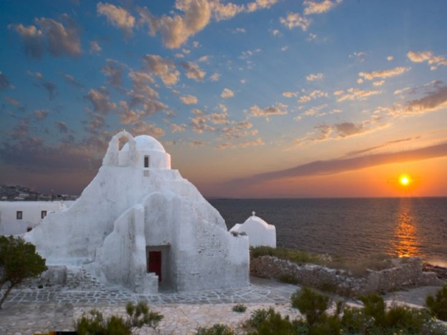 Kirche der Panagia Paraportiani - Mikonos | Secret World Trip Planner