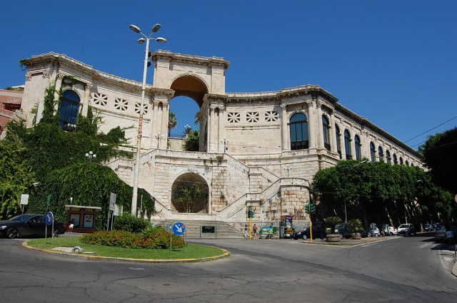 Fortifications et tours - Cagliari | Secret World Trip Planner