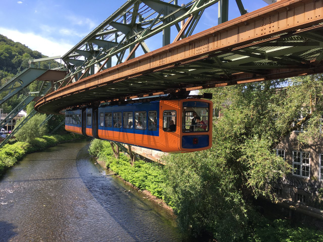 Chemin de fer suspendu de Wuppertal - Wuppertal | Secret World Trip Planner