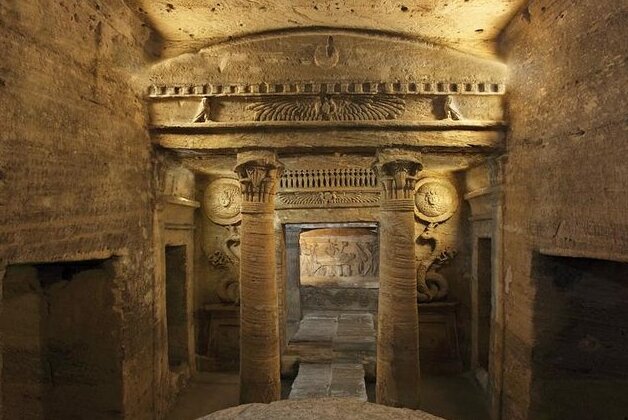 Catacombes de Kom el Shoqafa, Égypte : Une merveille égyptienne — Karmouz