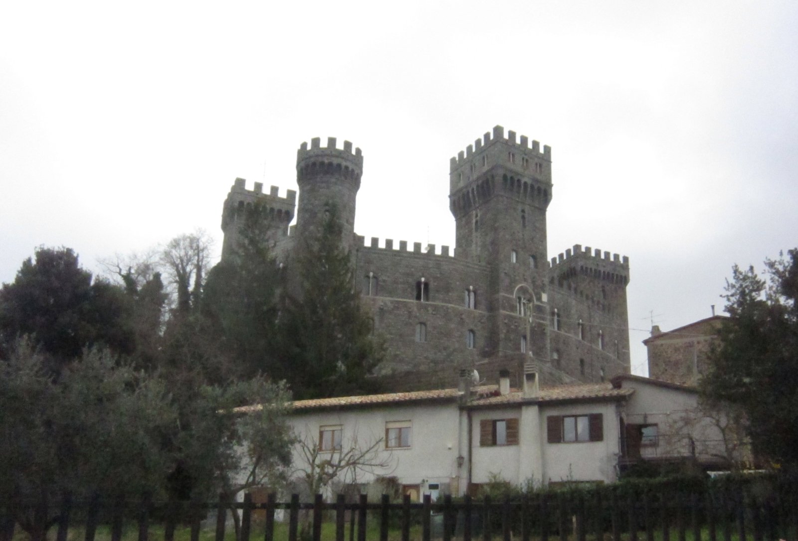 Tuscia : la tour Alfina dans le village de conte de fées - Torre Alfina | Secret World Trip Planner
