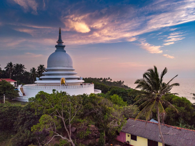 Pagode de la paix d'Unawatuna - Unawatuna | Secret World Trip Planner