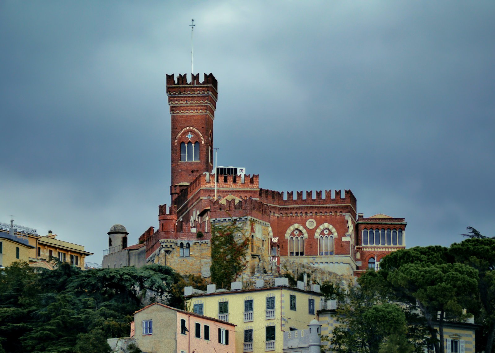 Albertis Kastala Safnið Heimsins - Genova | Secret World Trip Planner
