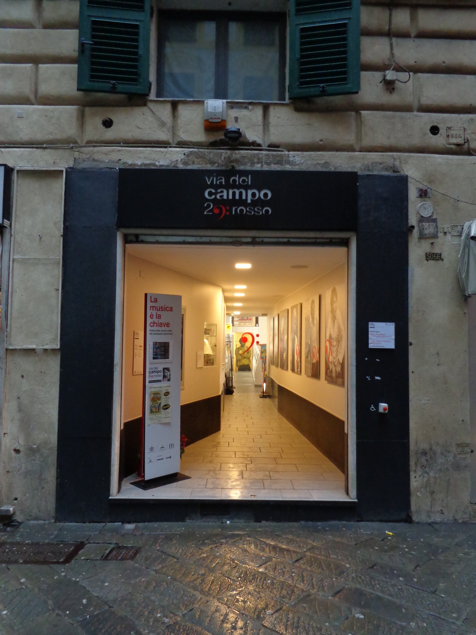 Viadelcampo29red - Genova | Secret World Trip Planner
