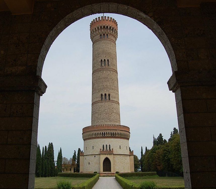 TOUR DE SAN MARTIN - Desenzano del Garda | Secret World Trip Planner