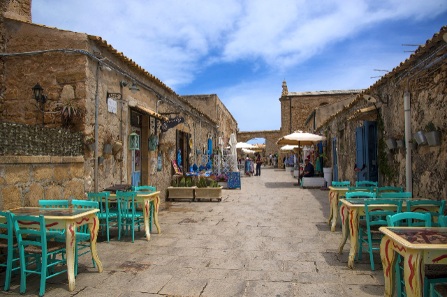 Village de pêcheurs de Marzameni - Marzamemi | Secret World Trip Planner