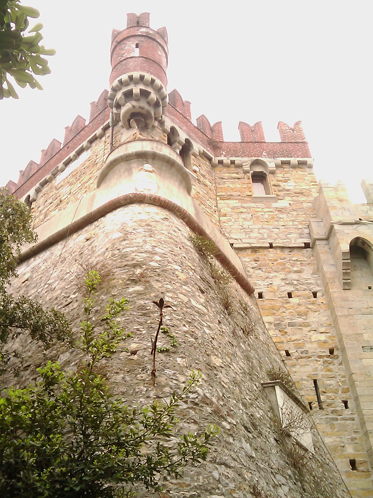 Lyftu Feneyjar d'albertis-Montegalletto - Genova | Secret World Trip Planner
