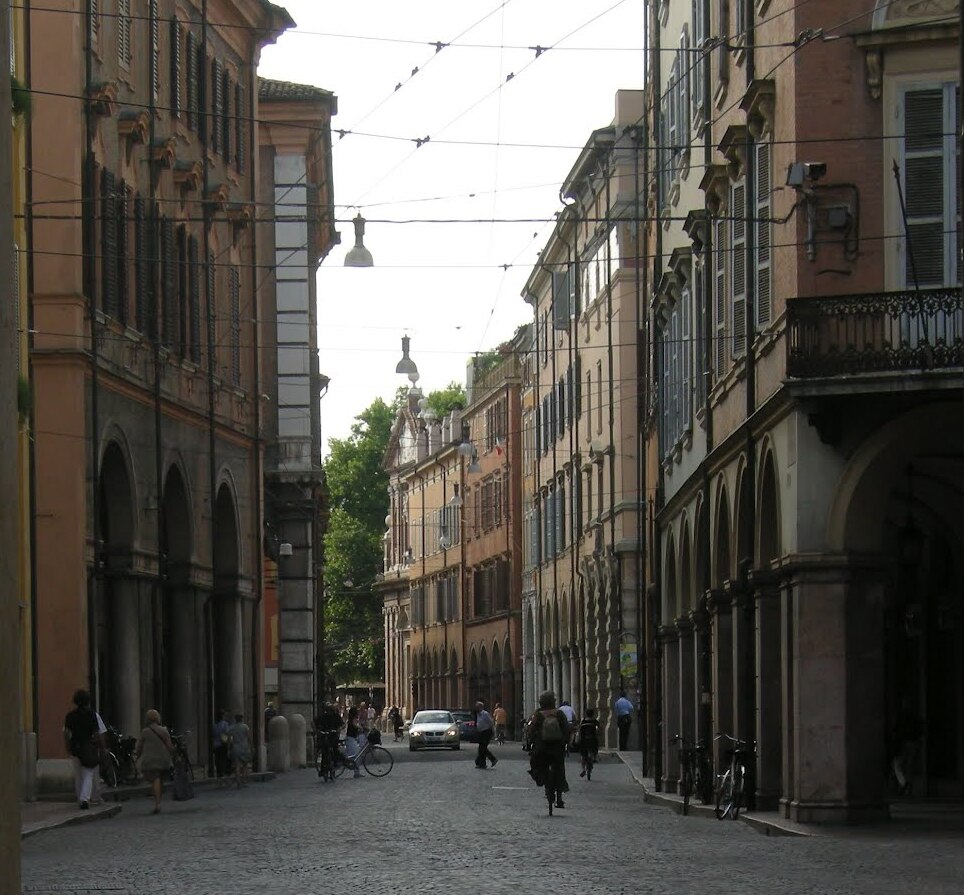 Модена и скритият площад - Modena | Secret World Trip Planner