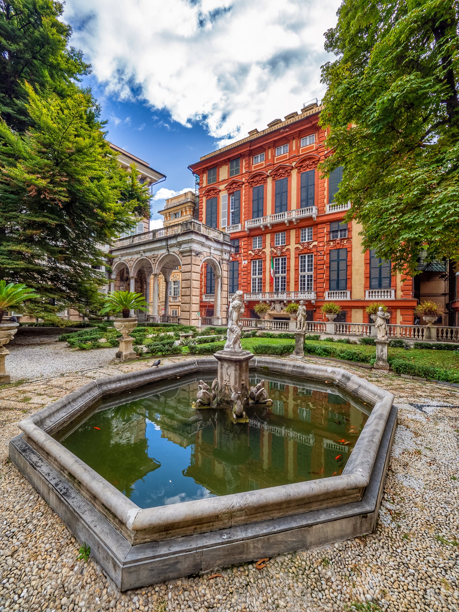 Palácio Vermelho - Genova | Secret World Trip Planner