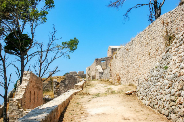 The Assos Castle - Erisos | Secret World Trip Planner