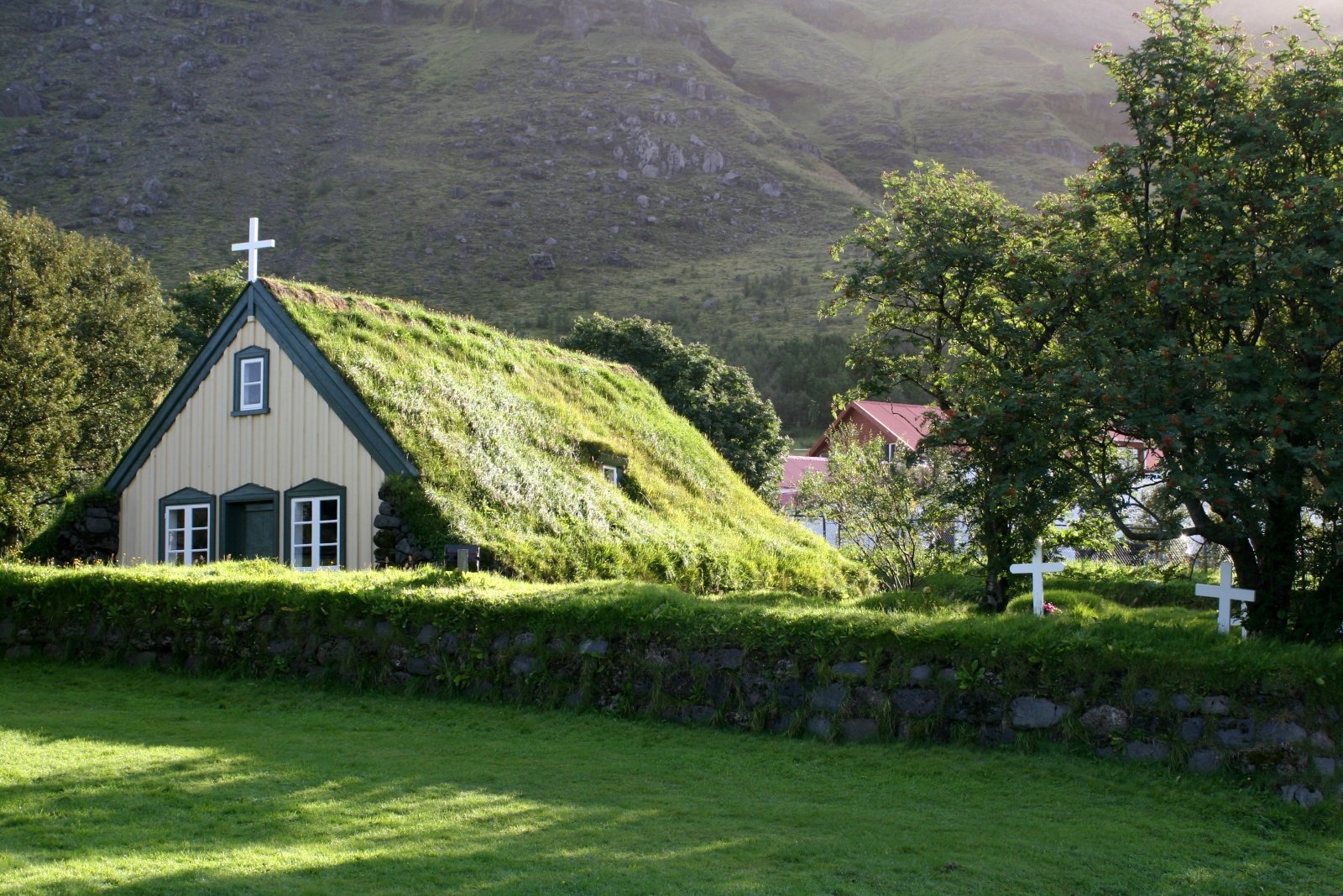 Église de turf Hofskirkja - Norðausturvegur | Secret World Trip Planner