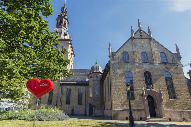 Cathédrale d'Oslo - Karl Johans gate | Secret World Trip Planner