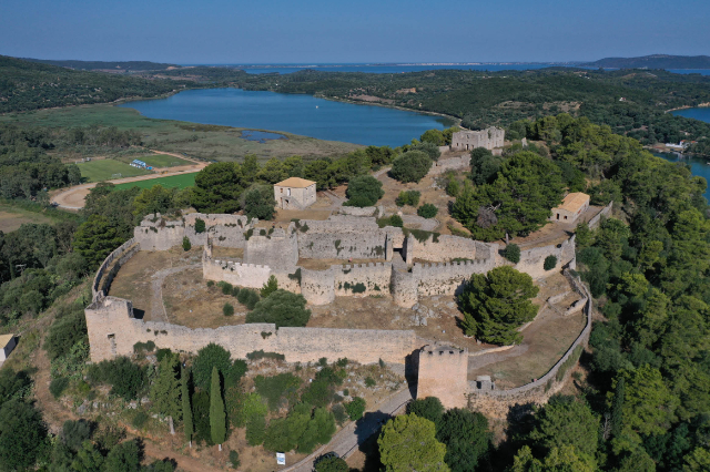 Vonitsa : le château des huit maîtres - Vonitsa | Secret World Trip Planner