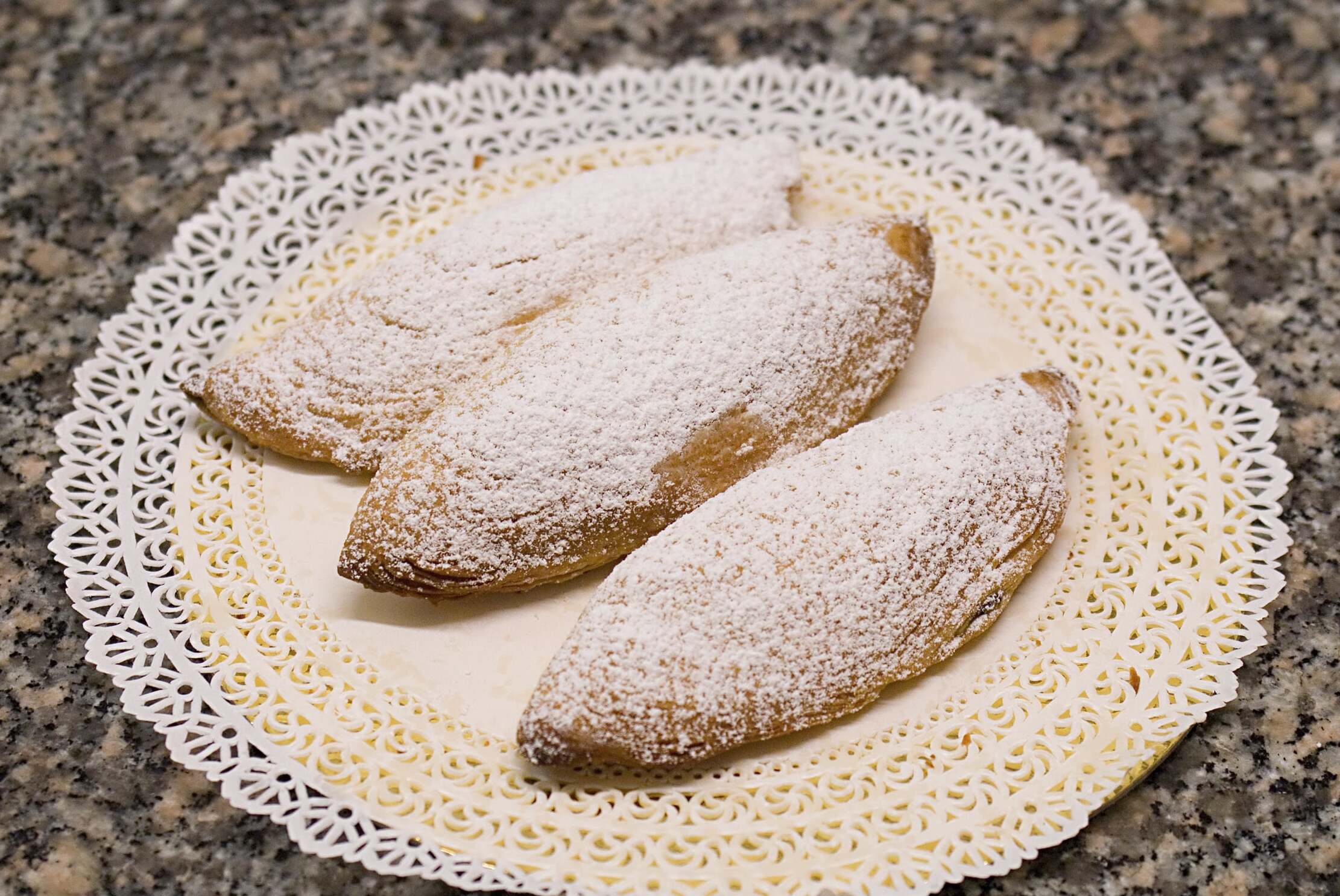 Lama Puff - sfogliatella - Lama dei Peligni | Secret World Trip Planner