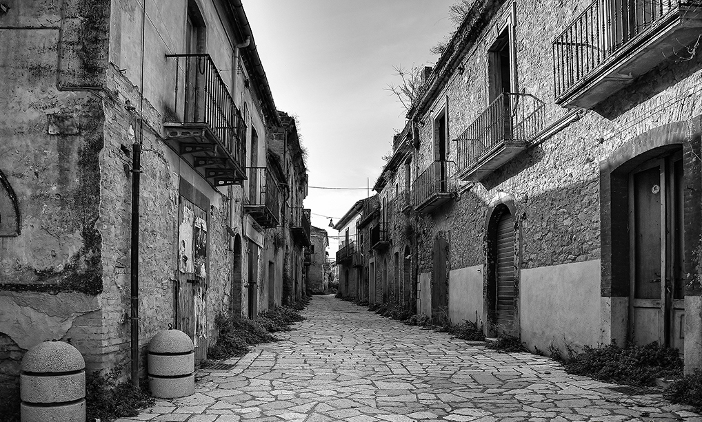 Apex, la ville fantôme - Apice Vecchio | Secret World Trip Planner