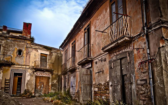 Apex, la ville fantôme - Apice Vecchio | Secret World Trip Planner