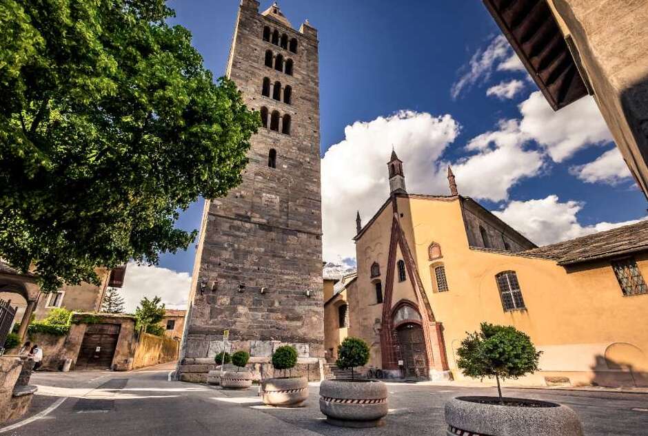 Église et cloître de Sant'Orso - Aosta | Secret World Trip Planner