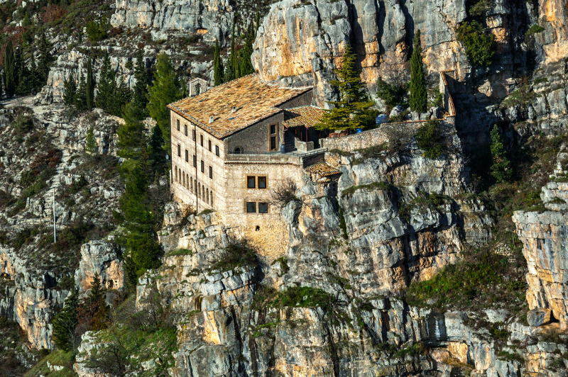 Sant ' onofrio Al Morrone Ermita - Sulmona | Secret World Trip Planner