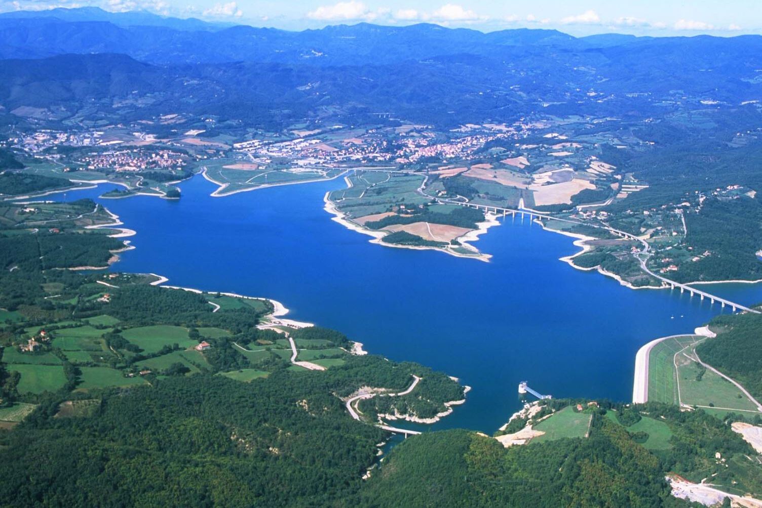 Bilancino hamda ko'l  - Lago di Bilancino | Secret World Trip Planner