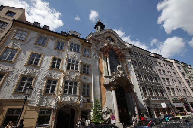 Kirche des Heiligen Johannes von Nepomuk — München