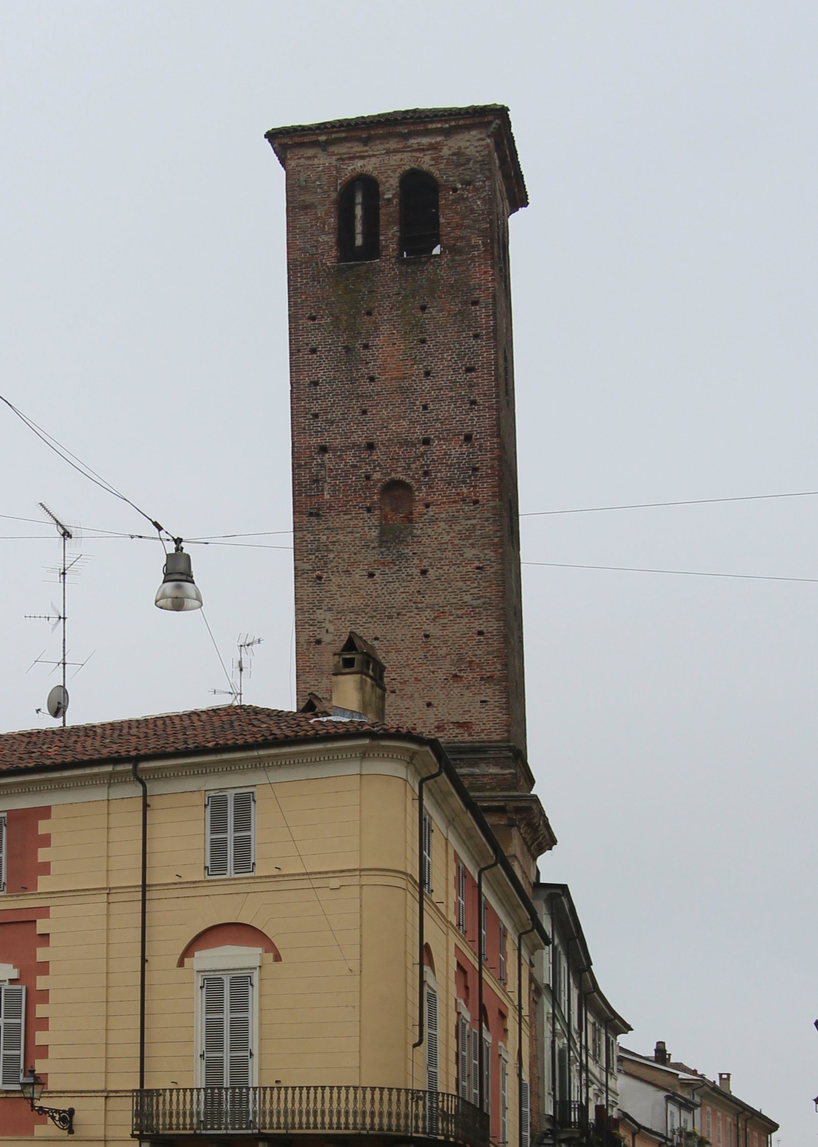 布罗莱托之塔 - Vercelli | Secret World Trip Planner