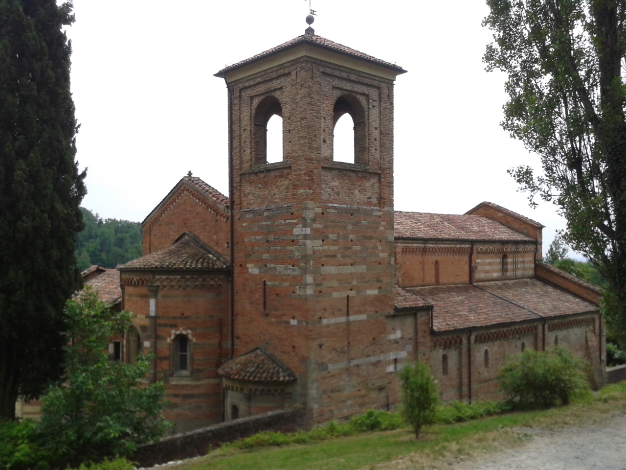 Abbey of St. Mary of Vezzolano - Località Vezzolano | Secret World Trip Planner