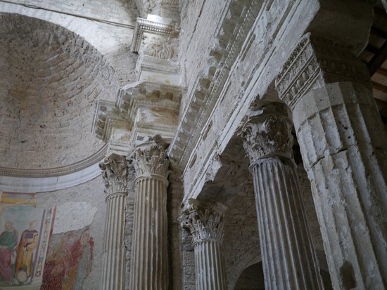 Spoleto | Bazilika e San Salvatore - Spoleto | Secret World Trip Planner