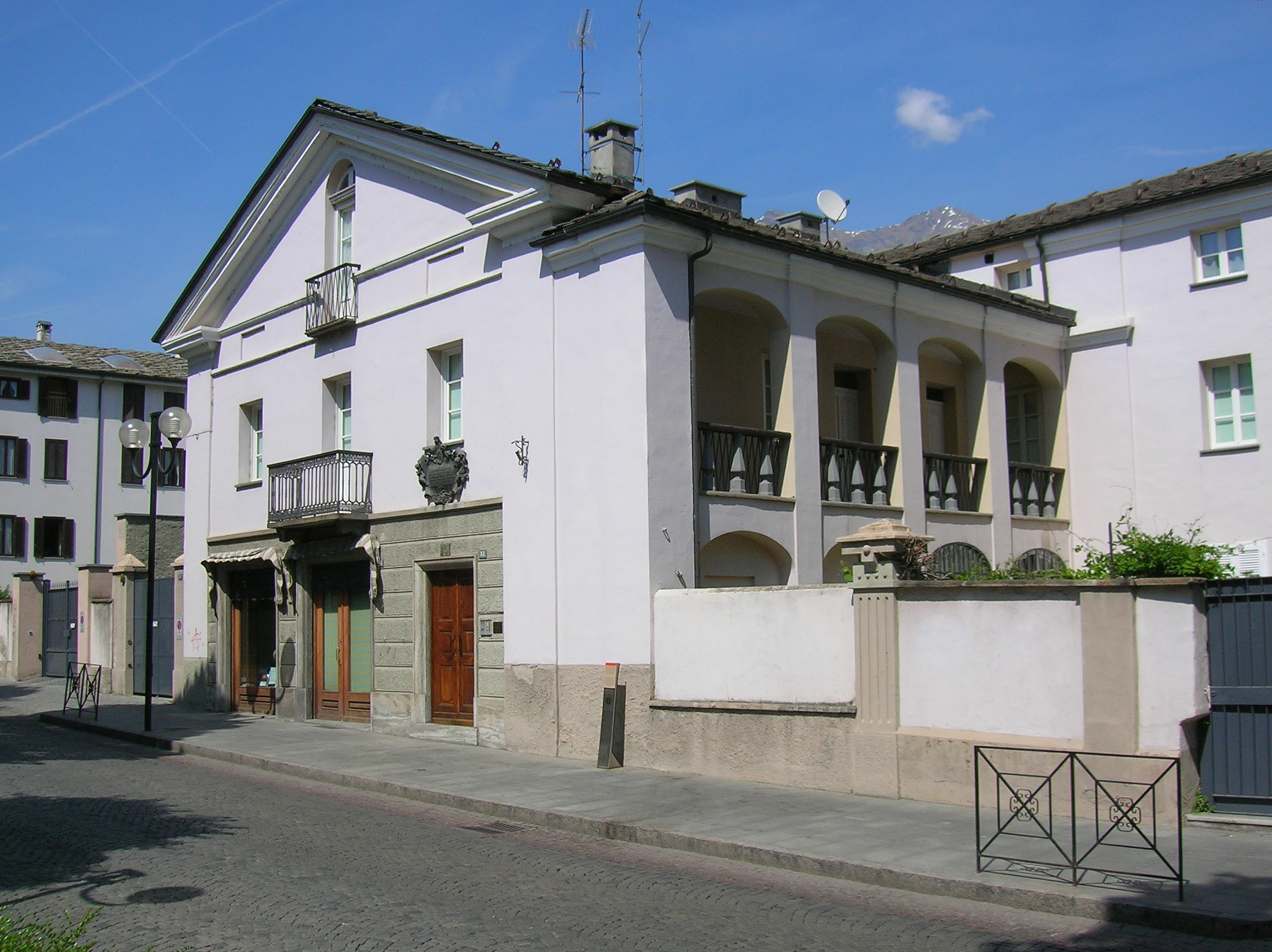 Cotoletta Valdostana - Aosta | Secret World Trip Planner