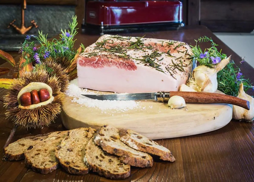 Lard of Arnad - Arnad | Secret World Trip Planner