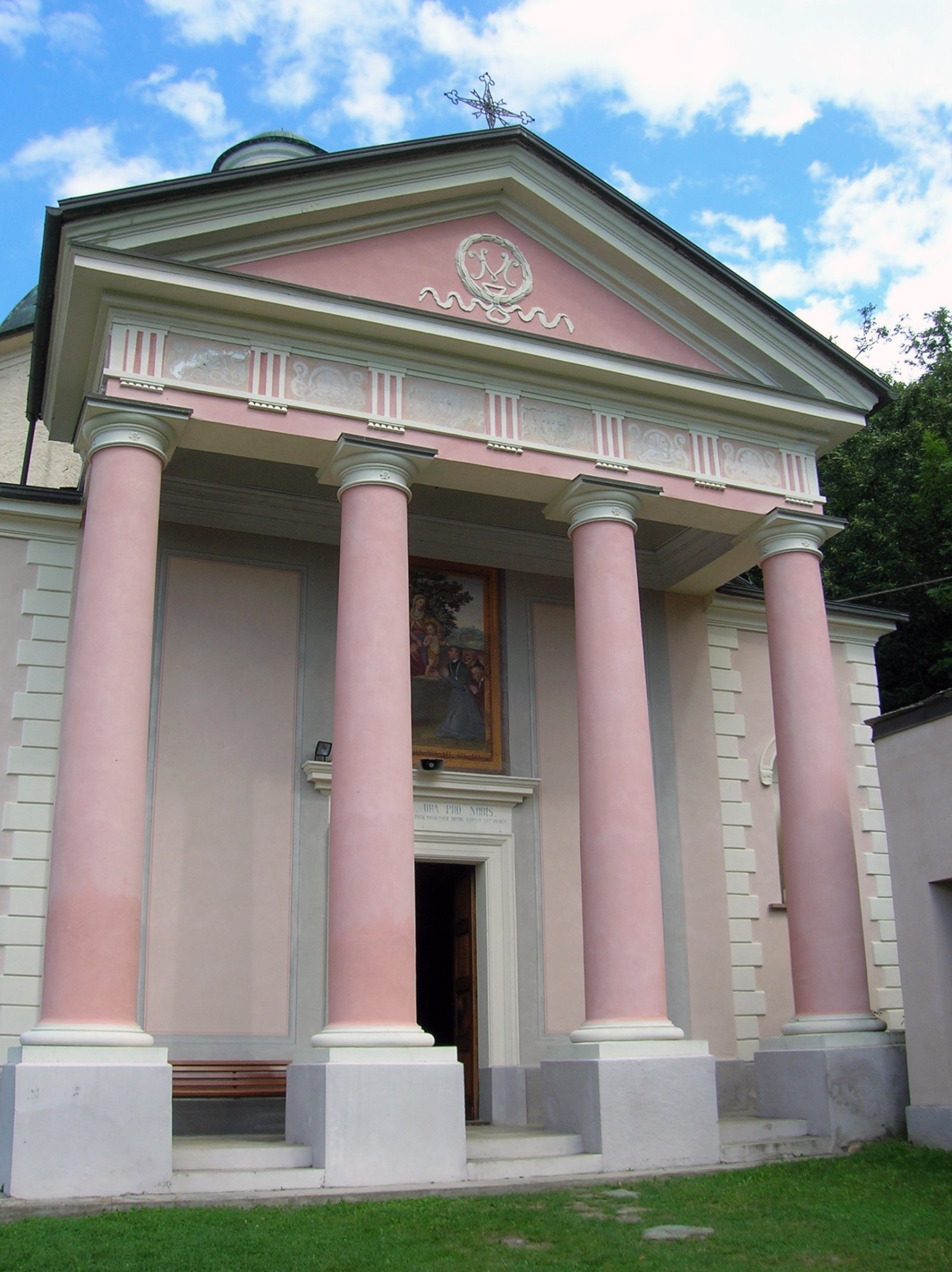 Sanctuaire de Plout - Saint Marcel | Secret World Trip Planner